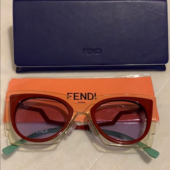 Fendi Butterfly Sunglasses - Picture 3 of 9